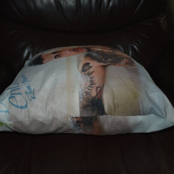 PR HOT SEXY SINGER Rauw Alejandro SHIRTLESS MAN ART 2 VIEW CANVAS PILLOW THROW - Picture 5 of 9